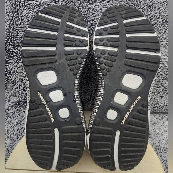 Under Armour Men’s Black & White HOVR Phantom 3 Running Shoes Size 9.5 - Picture 8 of 9